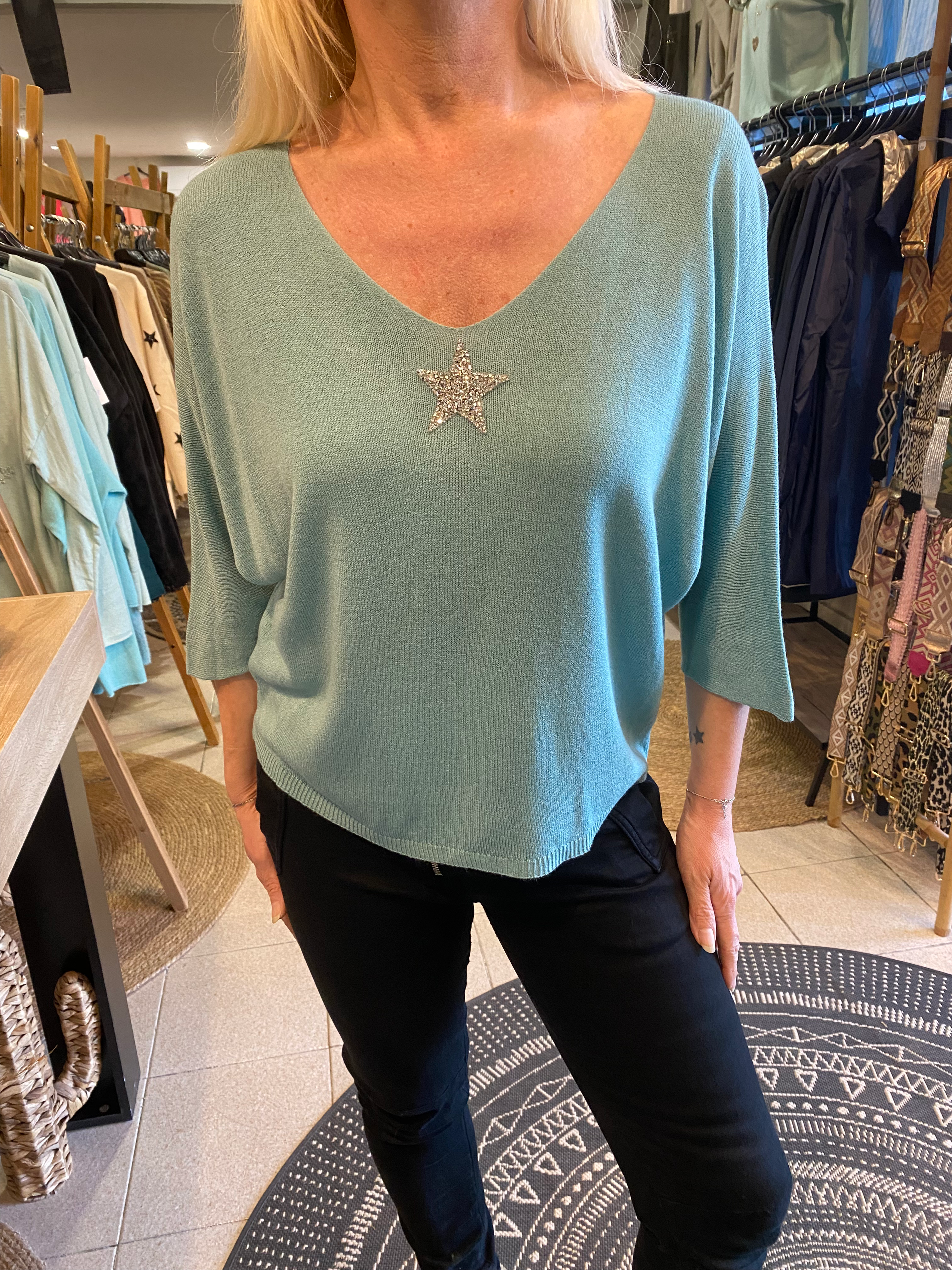 Pull fin avec étoile 