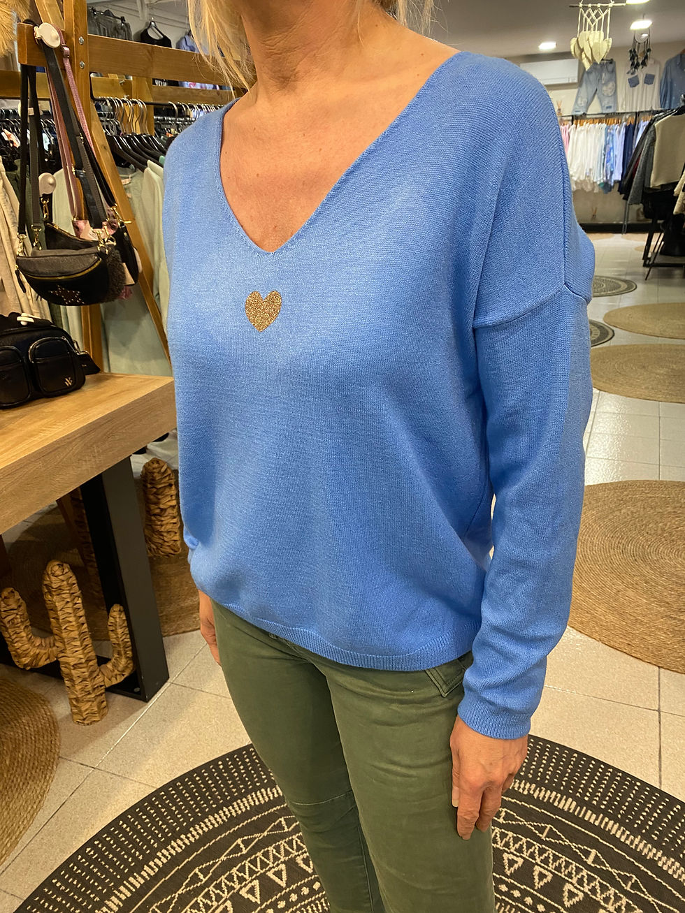 Miniature : Pull avec coeur devant et derrière  