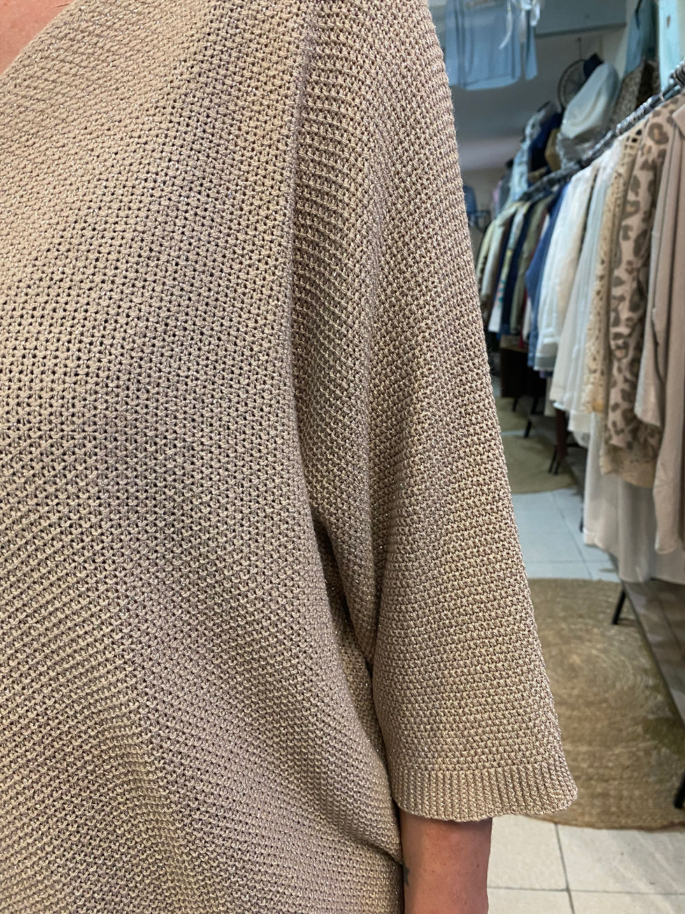 Miniature : Pull brillant avec étoile