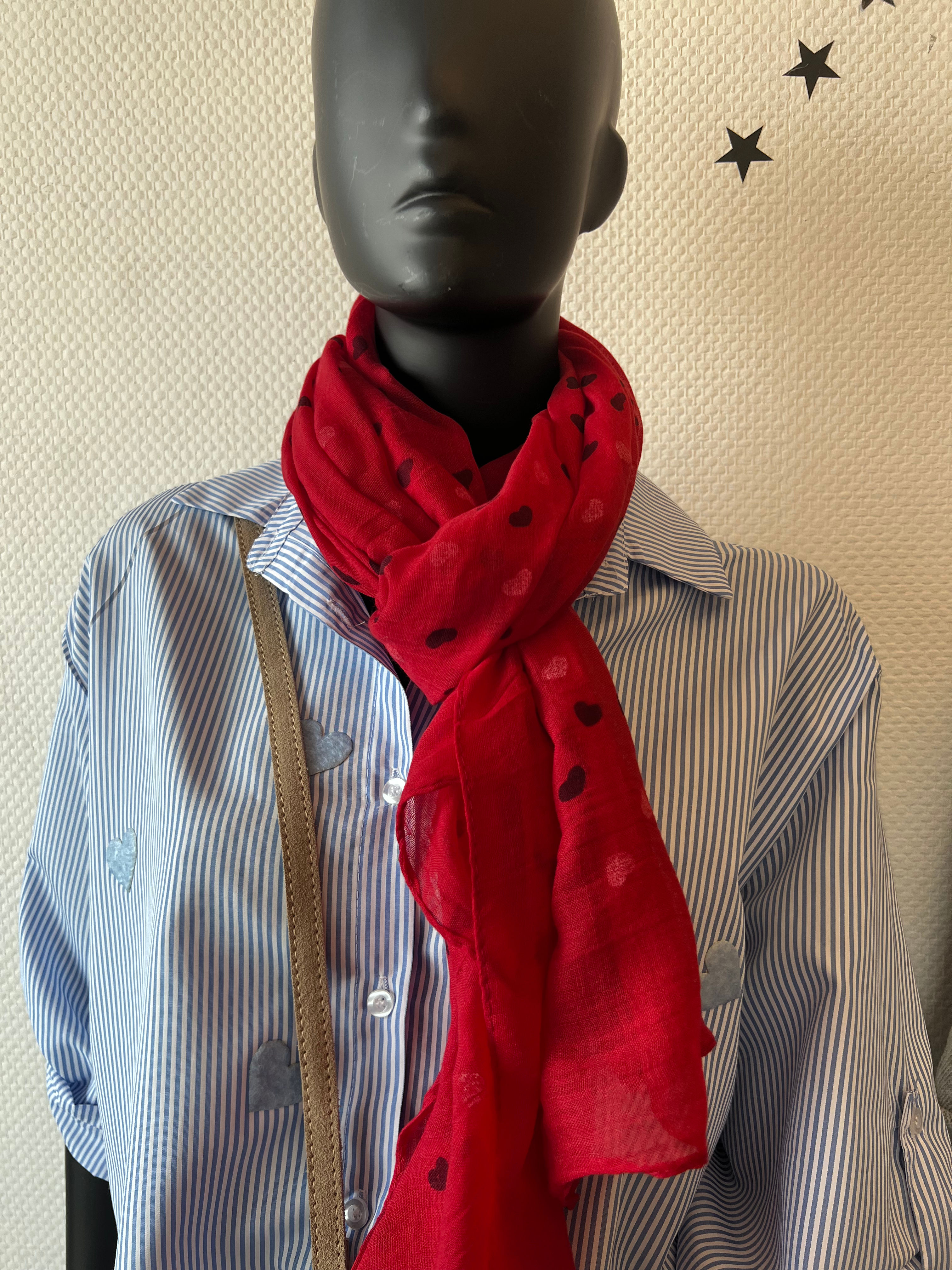 Foulard avec coeurs 