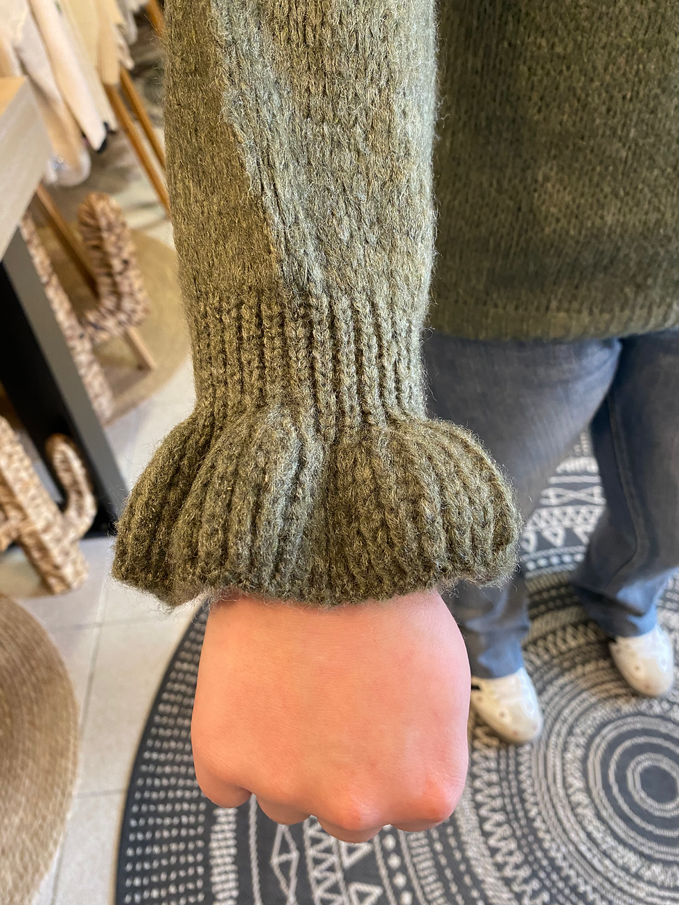 Miniature : Pull avec col et manches volants