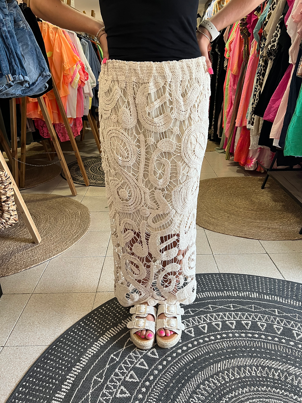 Jupe beige en crochet