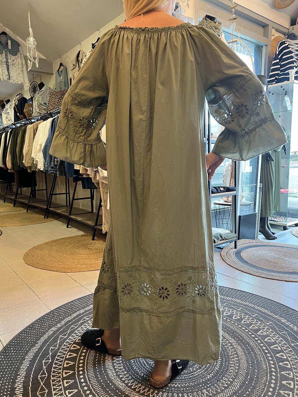 Miniature : Robe longue avec broderie 
