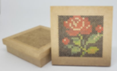 Caixa em MDF com a tampa furada