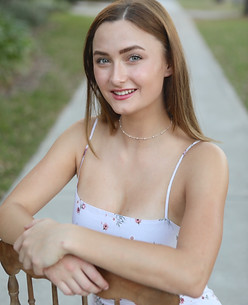 Headshot1.jpg
