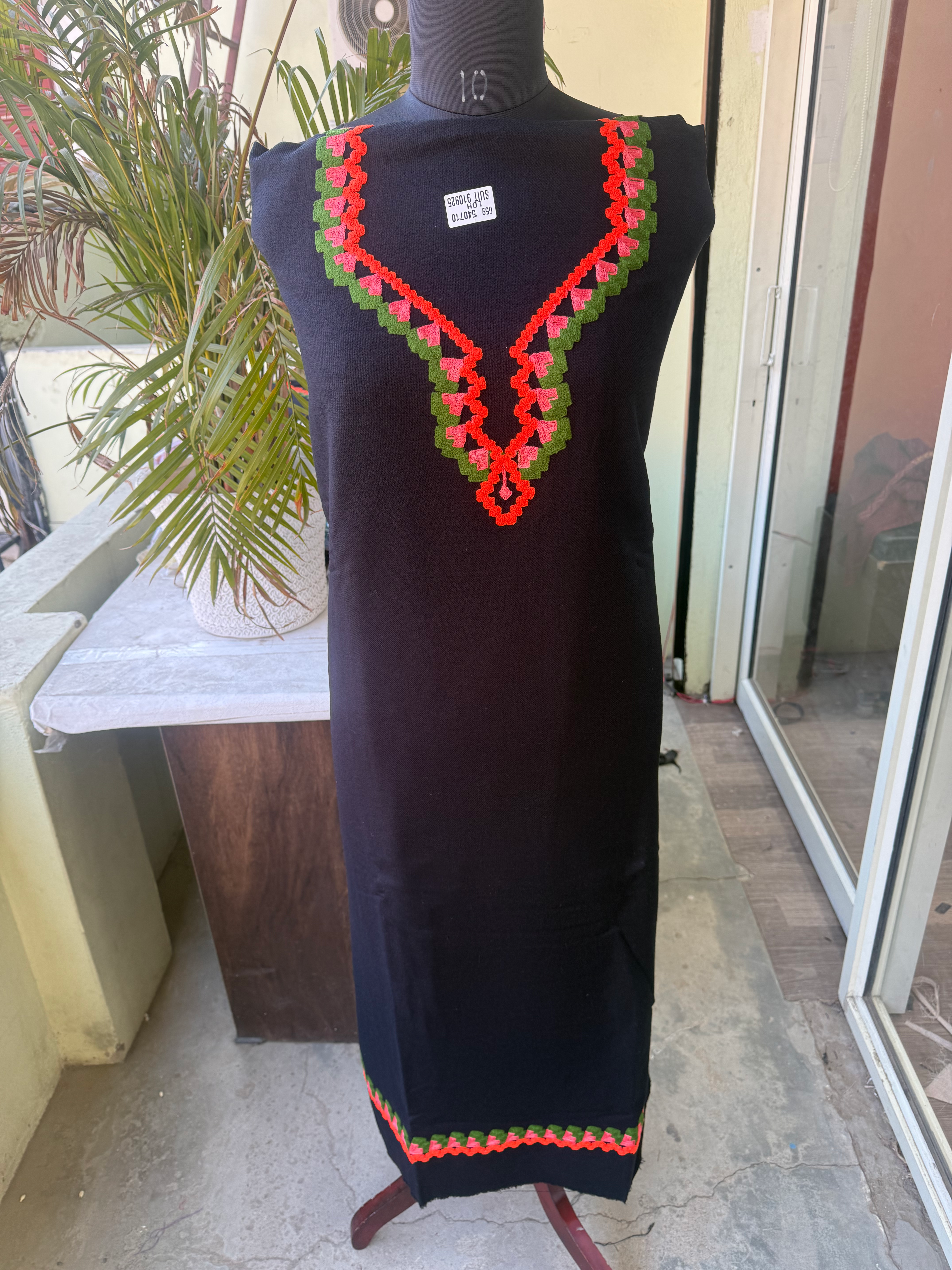 Unstitched Woolen Suits (Black)