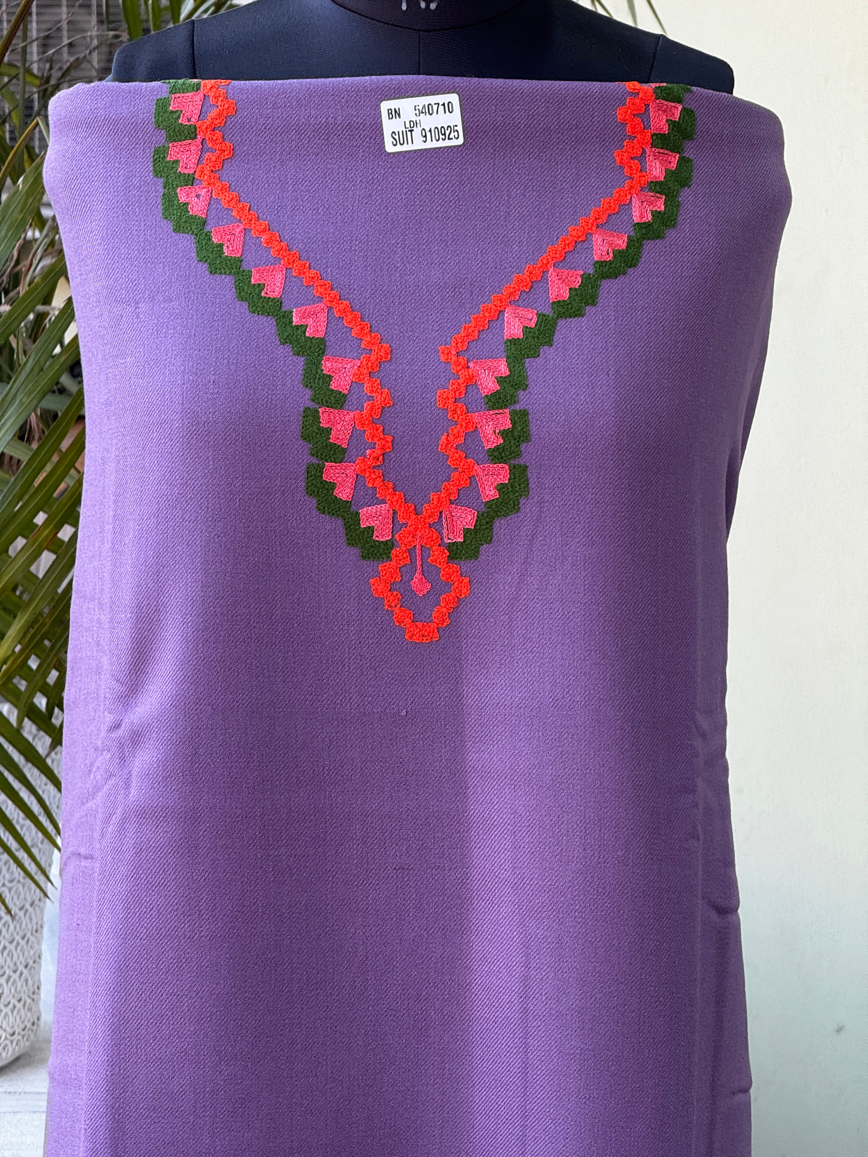 Unstitched Woolen Suits (Mauve Shade)