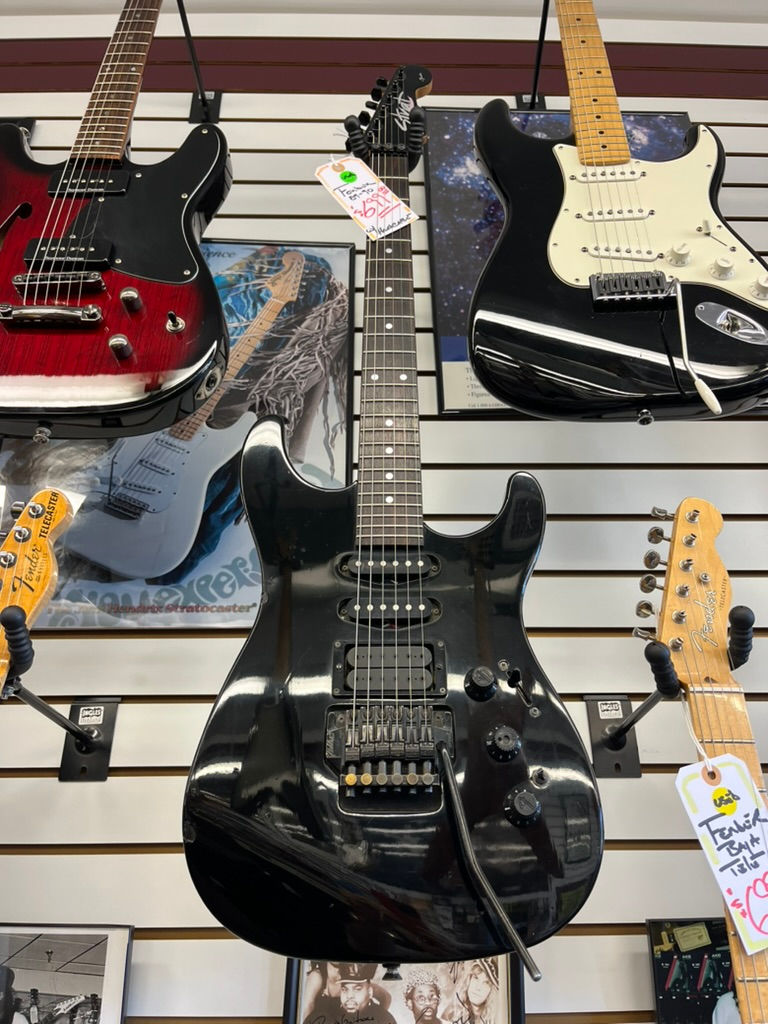 Fender HM Strat with its hardcase