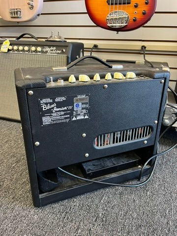 Thumbnail: Fender Blues Junior IV 15 watt tube 1X12 Combo SOLD