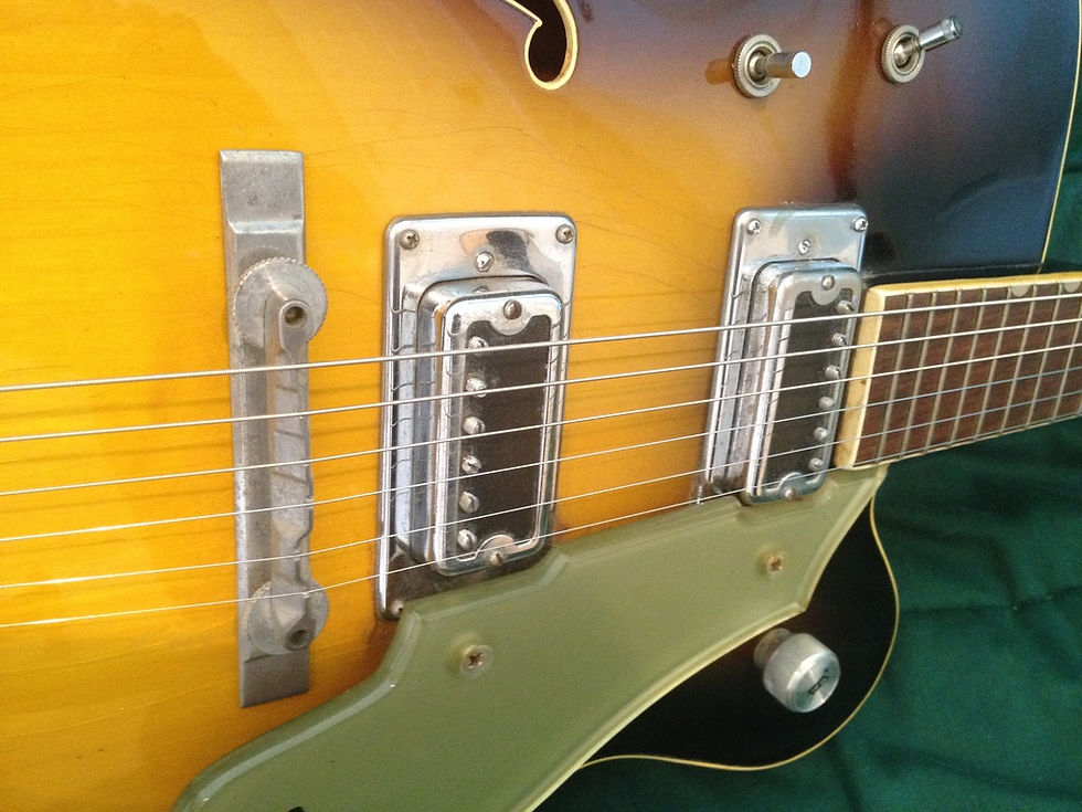 Thumbnail: Gretsch Vintage Guitar 72 with Hardcase SOLD
