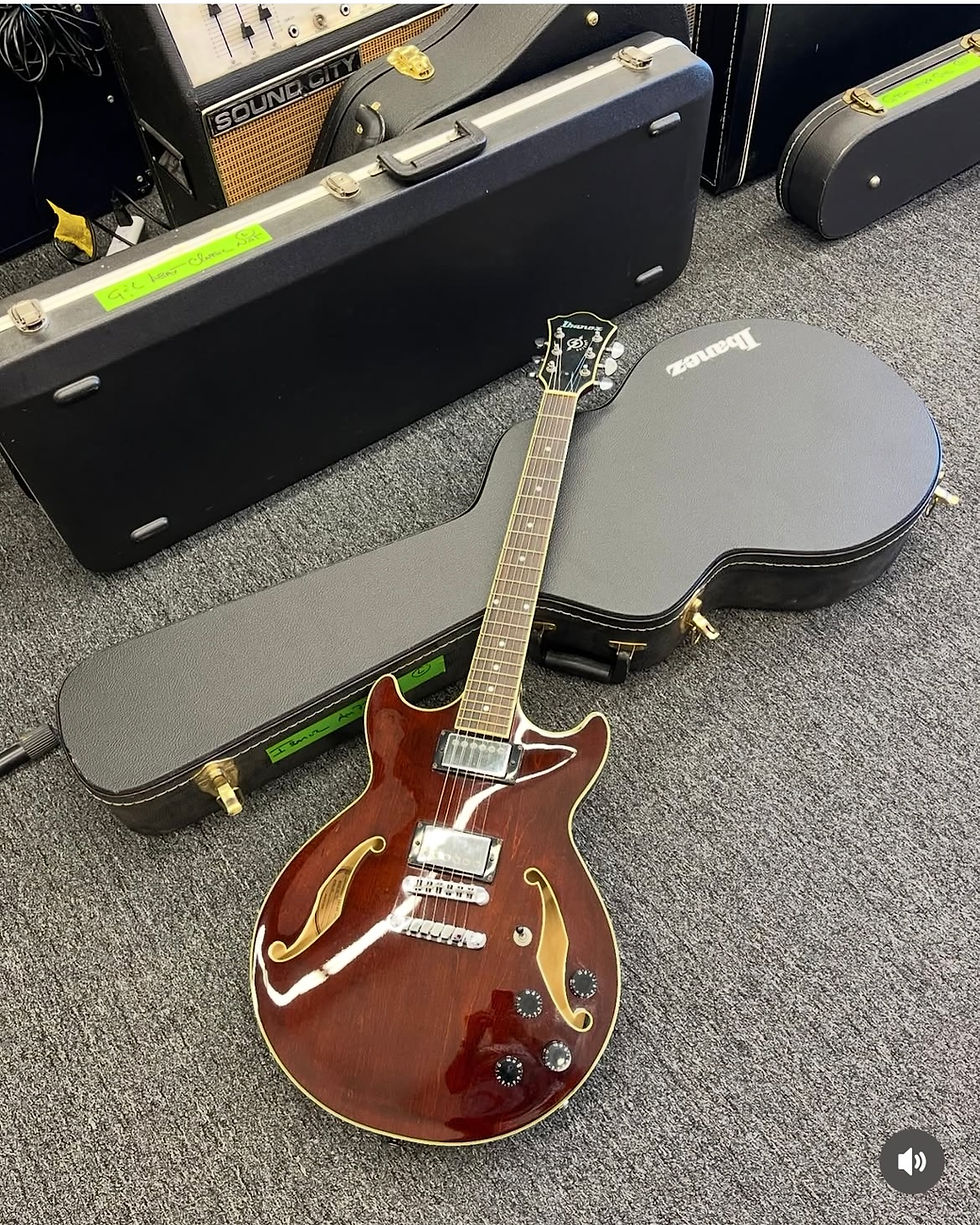 Thumbnail: Ibanez AM73 Semi Hollow WITH Hardshell Case SOLD