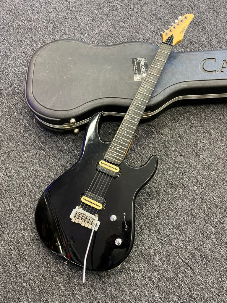Carvin Bolt T USA Super Strat with Wilkinson Trem and Hardcasem w