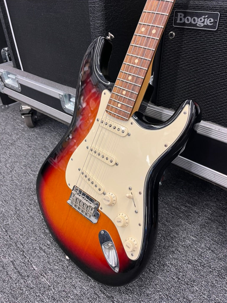 Fender American Standard Strat 2016 with Hardcase