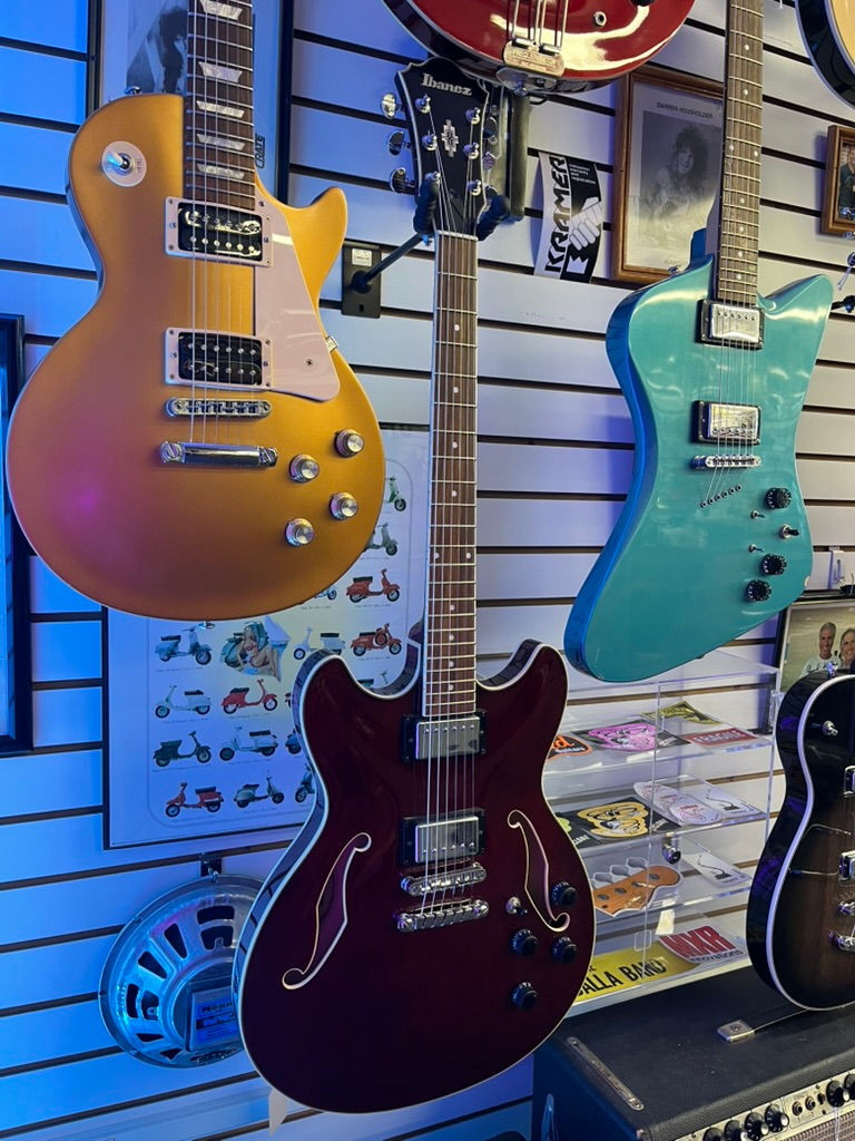 Thumbnail: Ibanez AM73 Semi Hollow Guitar with gig bag SOLD