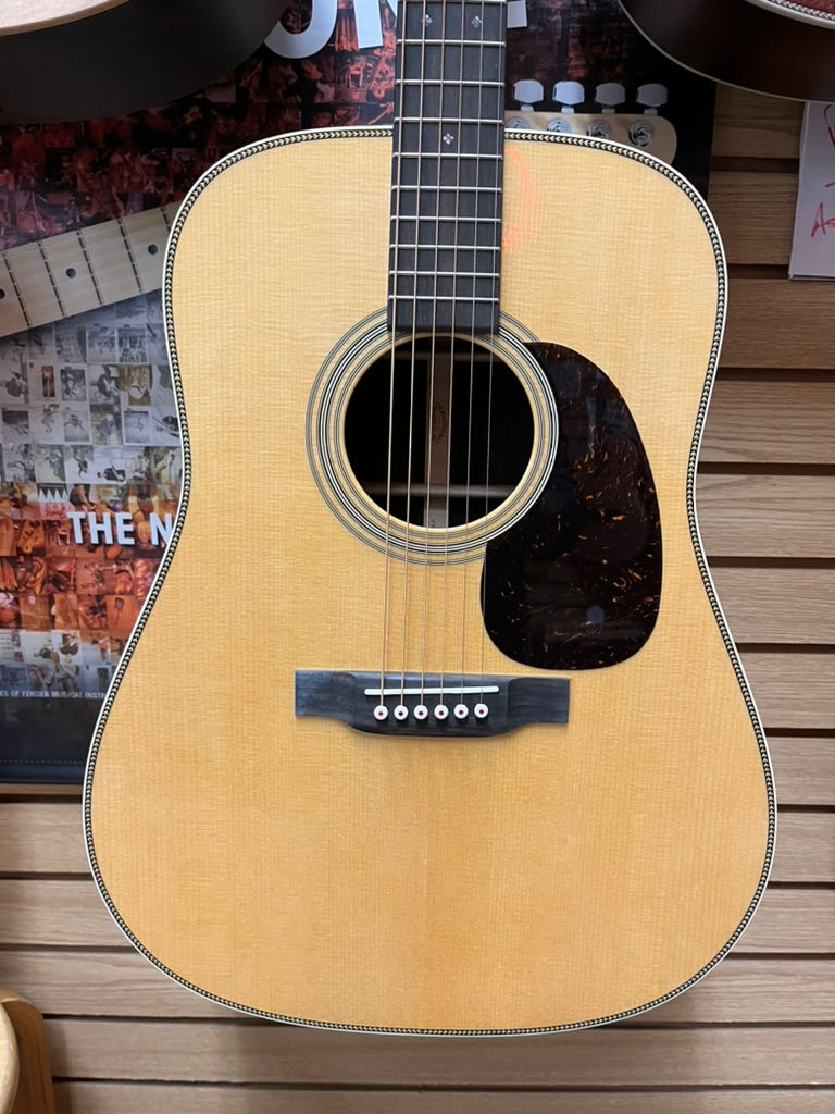 Martin D28 With Hardcase 2024 Model