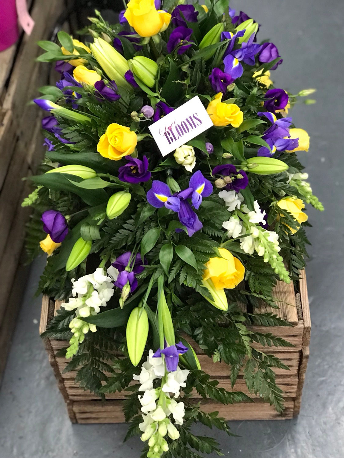 Teardrop Spray Iris & Rose