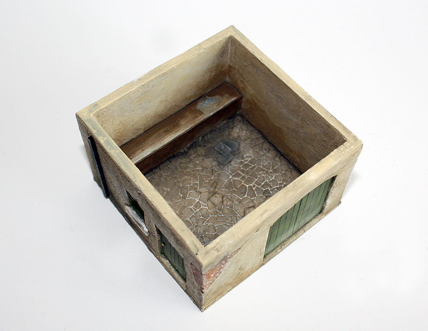 Thumbnail: Workshop with lift off roof with internal detail