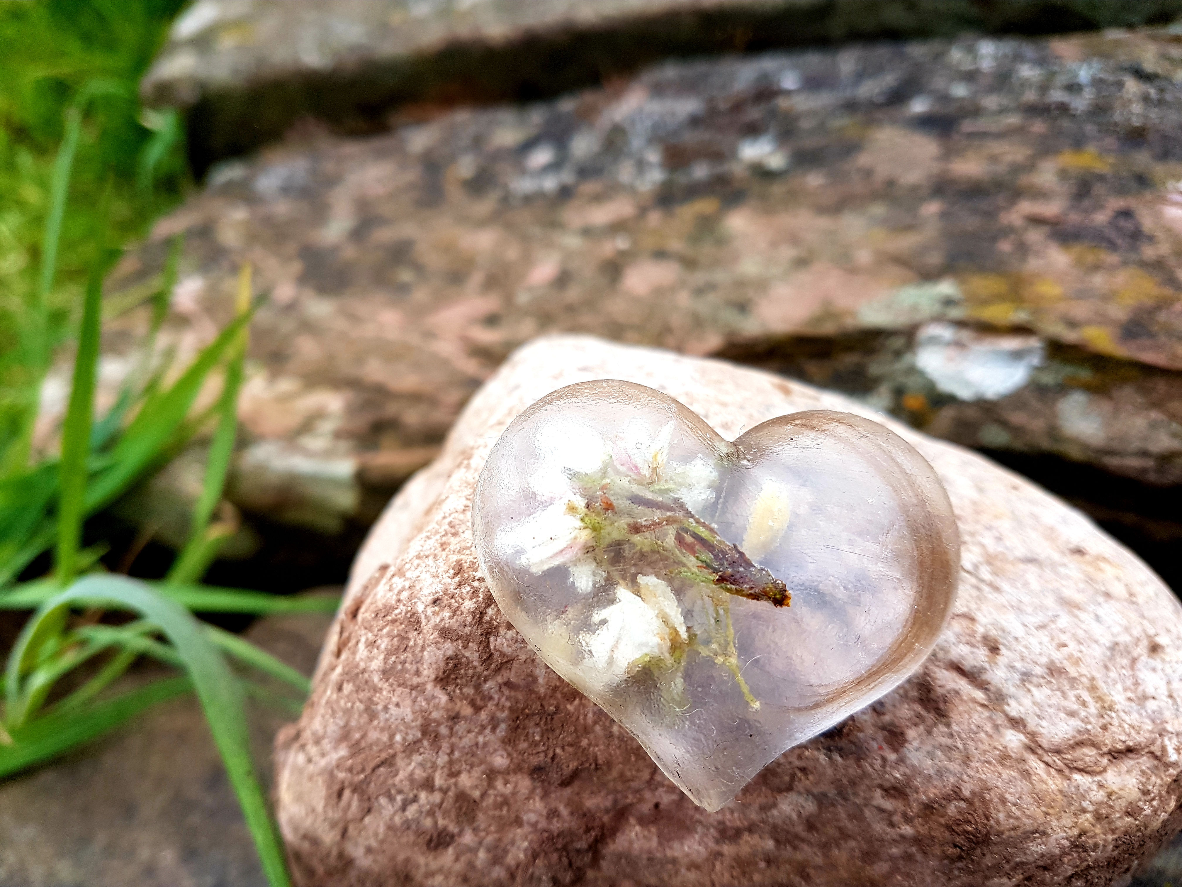 Resin heart