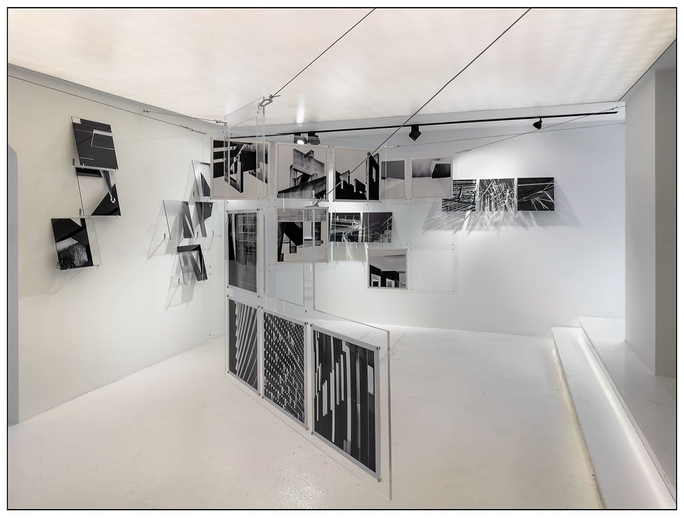 Murat Germen'in "Arınma" sergisinden bir fotoğraf.