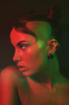 Abierto de 6.00 a 23.00H- Beauty Editorial-Sarah-Kceres.jpg