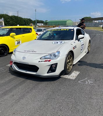 #33の予選を担当する石森選手