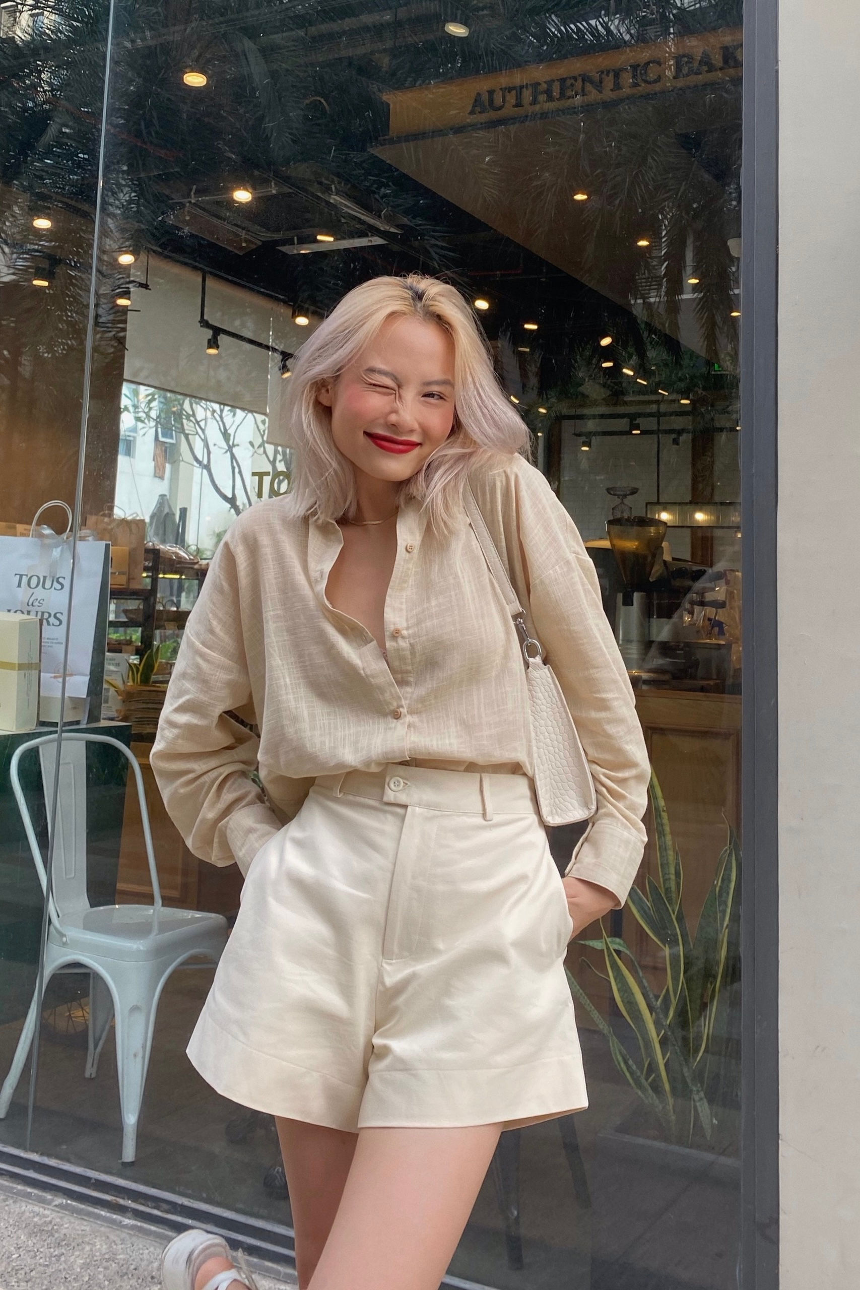Áo sơmi linen gân form rộng (Kem)