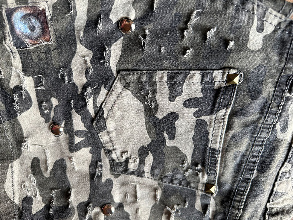 Thumbnail: 1/1 “EYES” MINI SKIRT