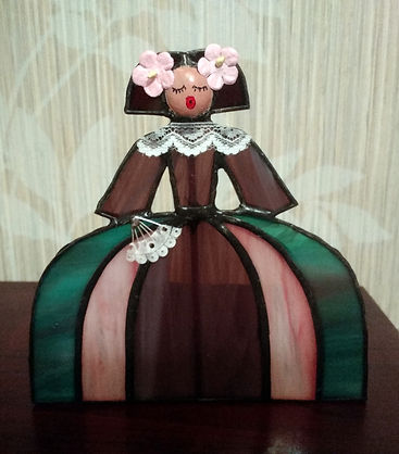 Figura menina 3-14x15cm.-18€.jpg