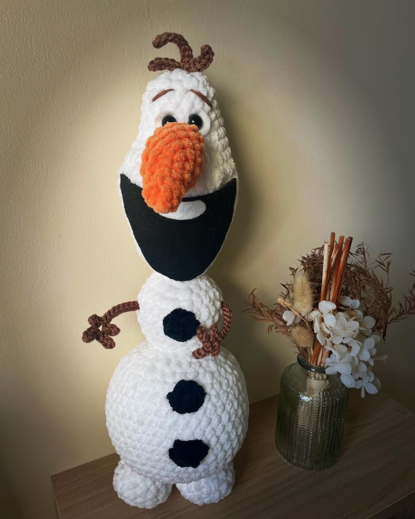 ☃️ Peluche Olaf Géante en Crochet – Fait Main avec Amour