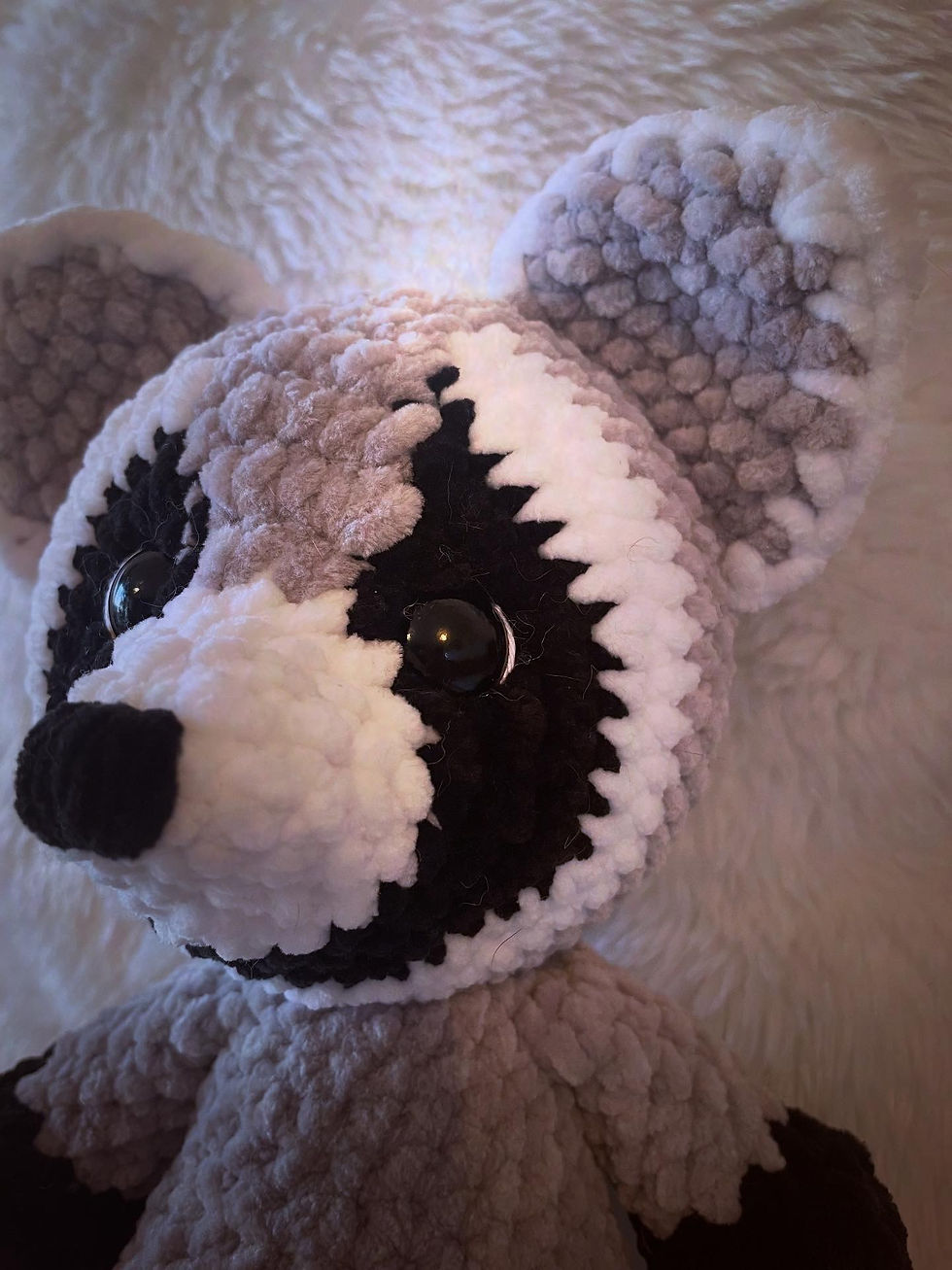 Miniature : Élios – Le petit raton laveur en peluche fait main 🦝✨