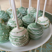 mint green cakepops.jpeg