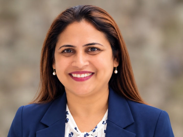 regina-vaz.jpg