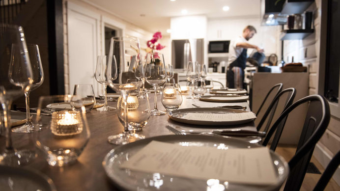 Tableware rentals for events around Toronto and the GTA. With Chef Andrey as your private Chef with ThinkOFood