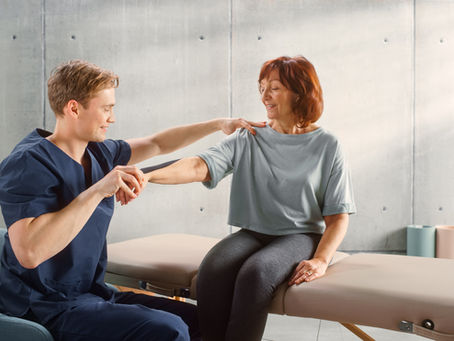 💪 Shoulder Pain? Here Are the Most Common Issues We Treat—At Home