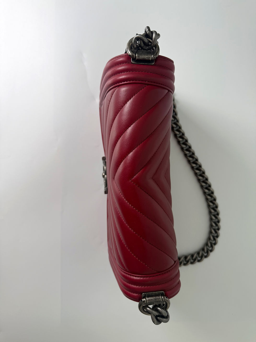 Thumbnail: Chanel Boy Bag Red Medium