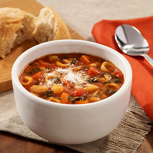 Sopa minestrone con frijoles blancos