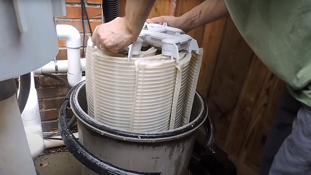 How Long Should a DE Filter Cartridge Last in Your Pool?