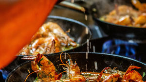 A Food Lover’s Guide to the Algarve: Local Markets, Seafood, and Wine.