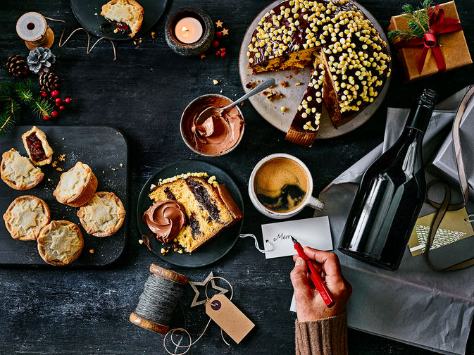 290620_M&S_CFTO20_065_Here it comes opener.jpg