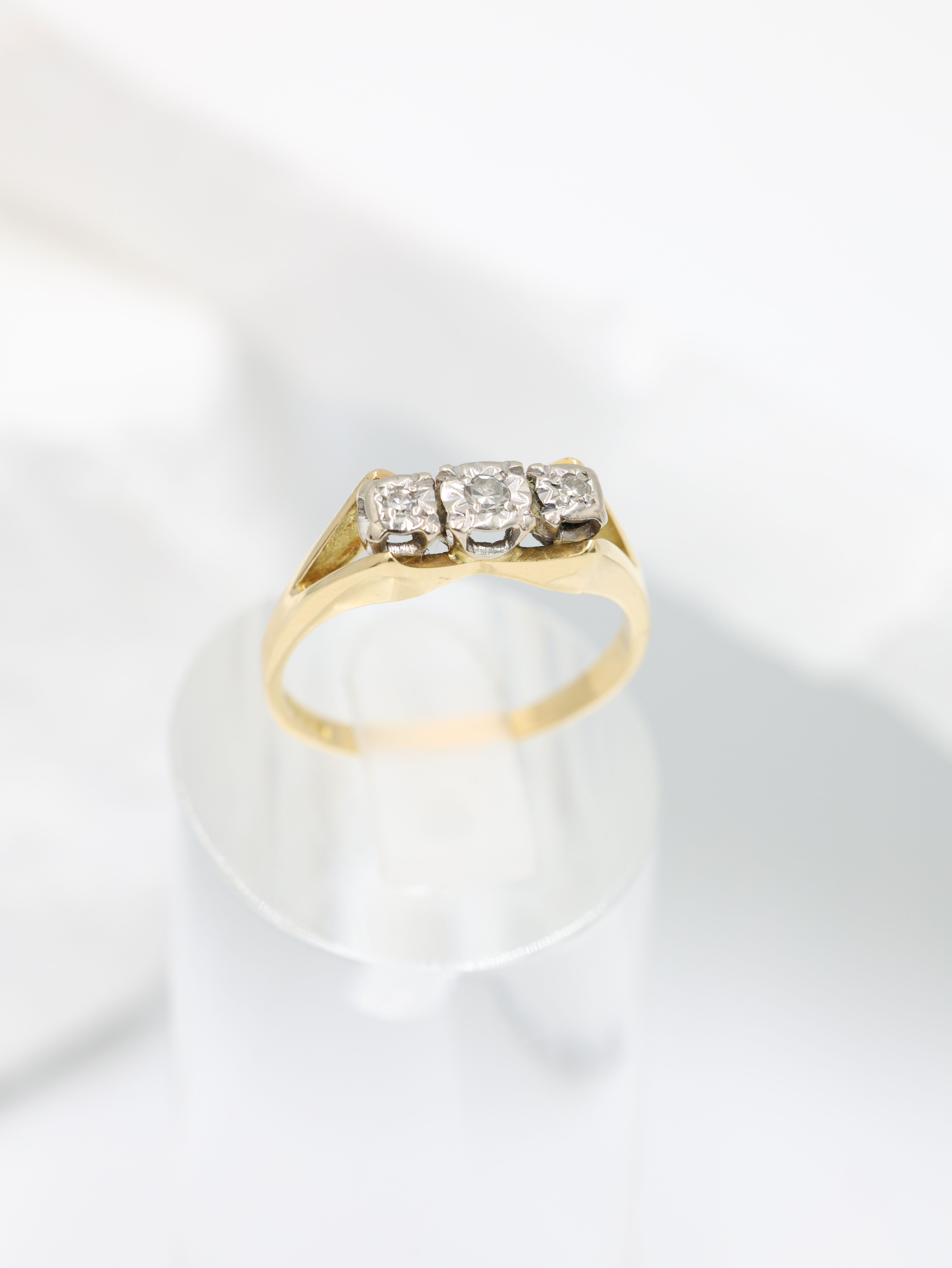18ct Yellow Gold 0.05 Carat Diamond Trilogy Ring