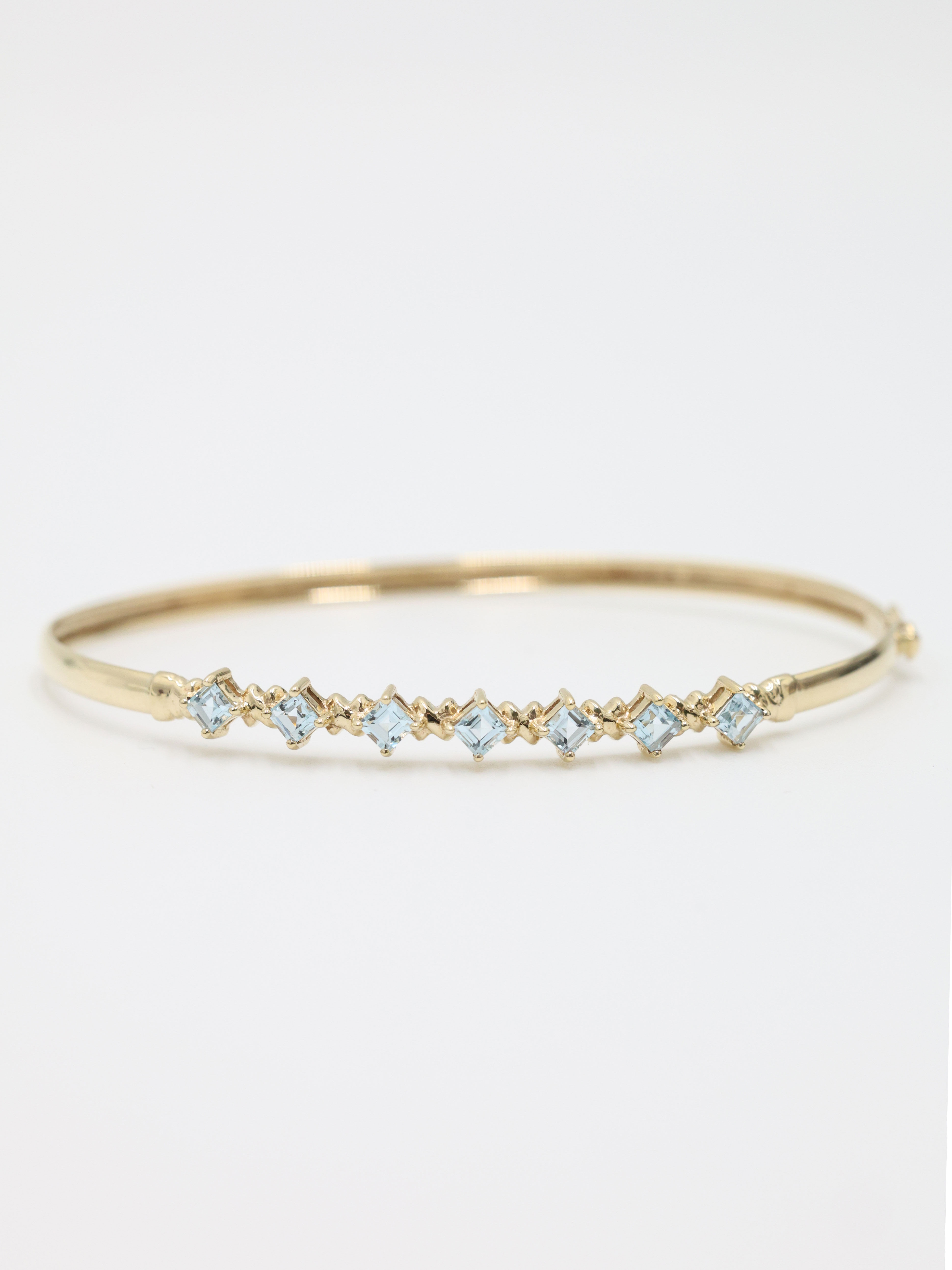 9ct Yellow Gold Sky Blue Topaz Bangle Bracelet 8"