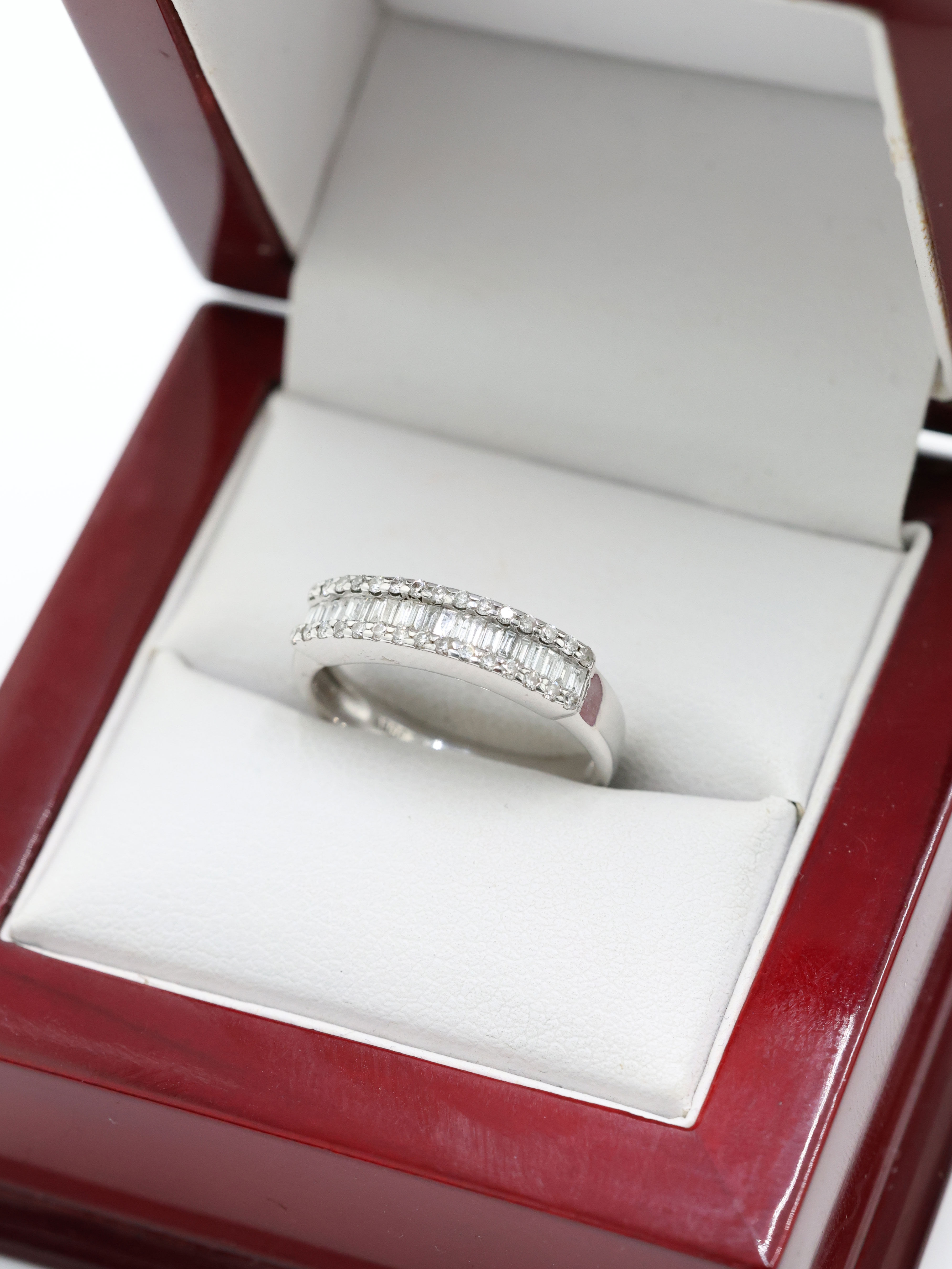 18ct White Gold 1/3 Carat Baguette & Round Cut Diamond 3 Tier Band Ring