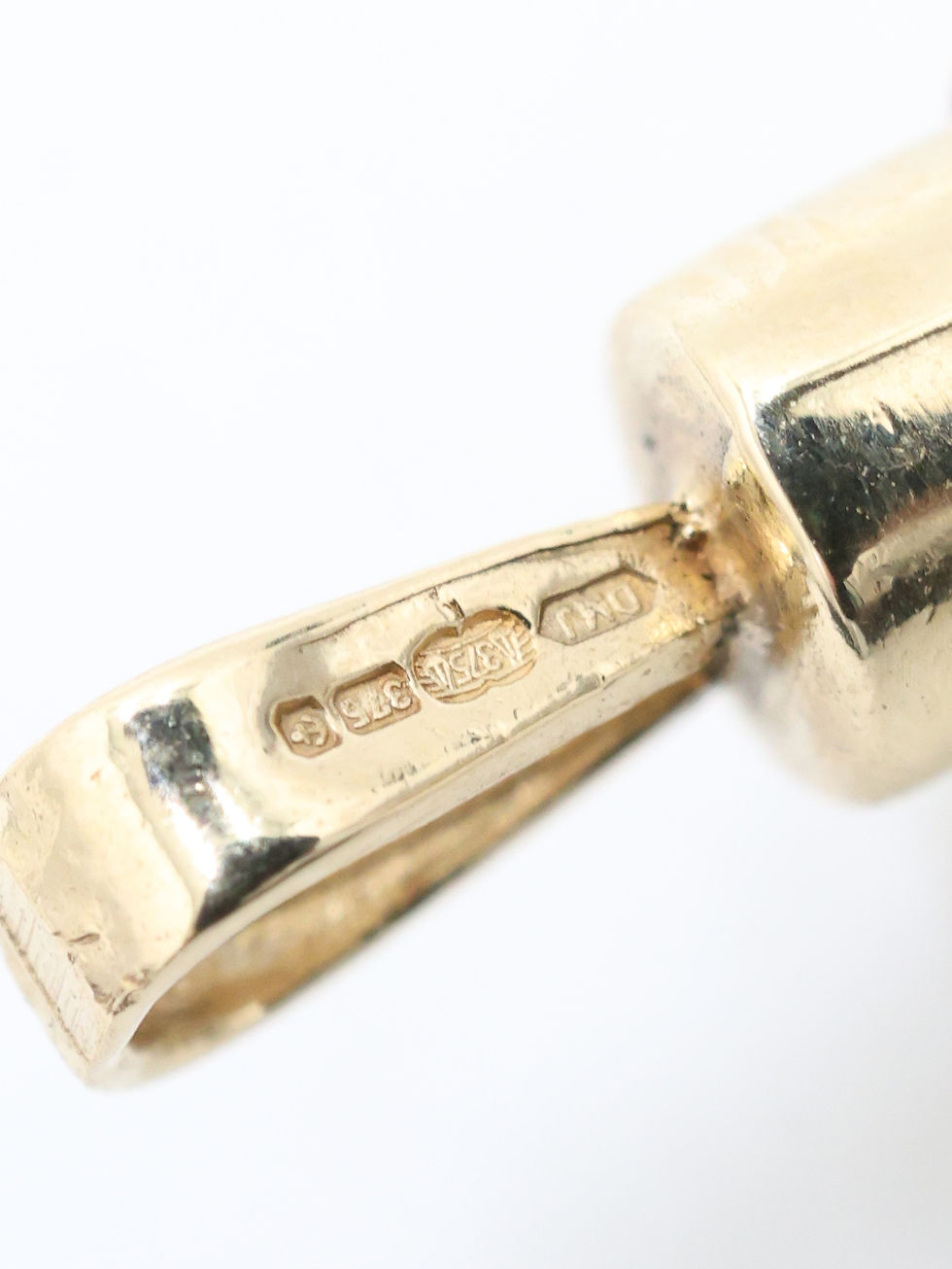 Thumbnail: 9ct Yellow Gold Small Gemstone Moveable Clown Pendant