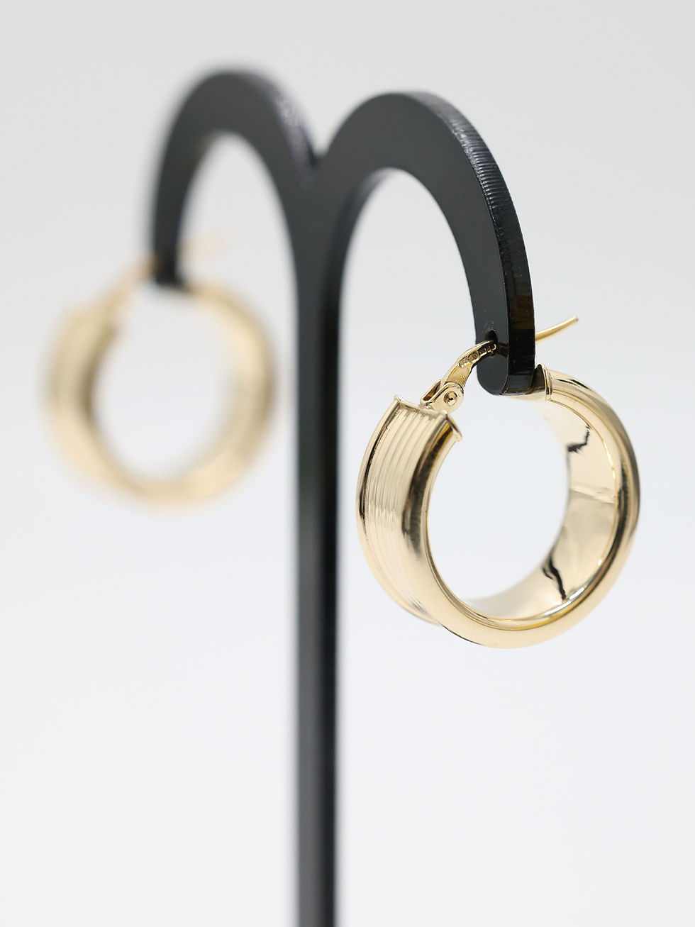 Thumbnail: 9ct Yellow Gold Hollow Thick Hoop Earrings