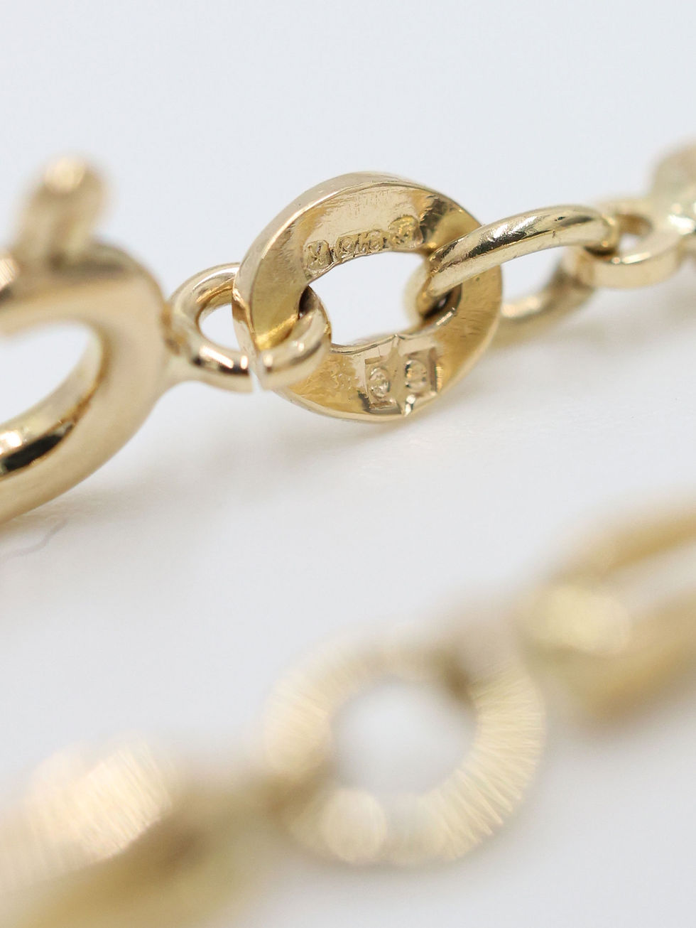 Thumbnail: 9ct Yellow Gold Twisted Bar Link Necklace Chain  17"