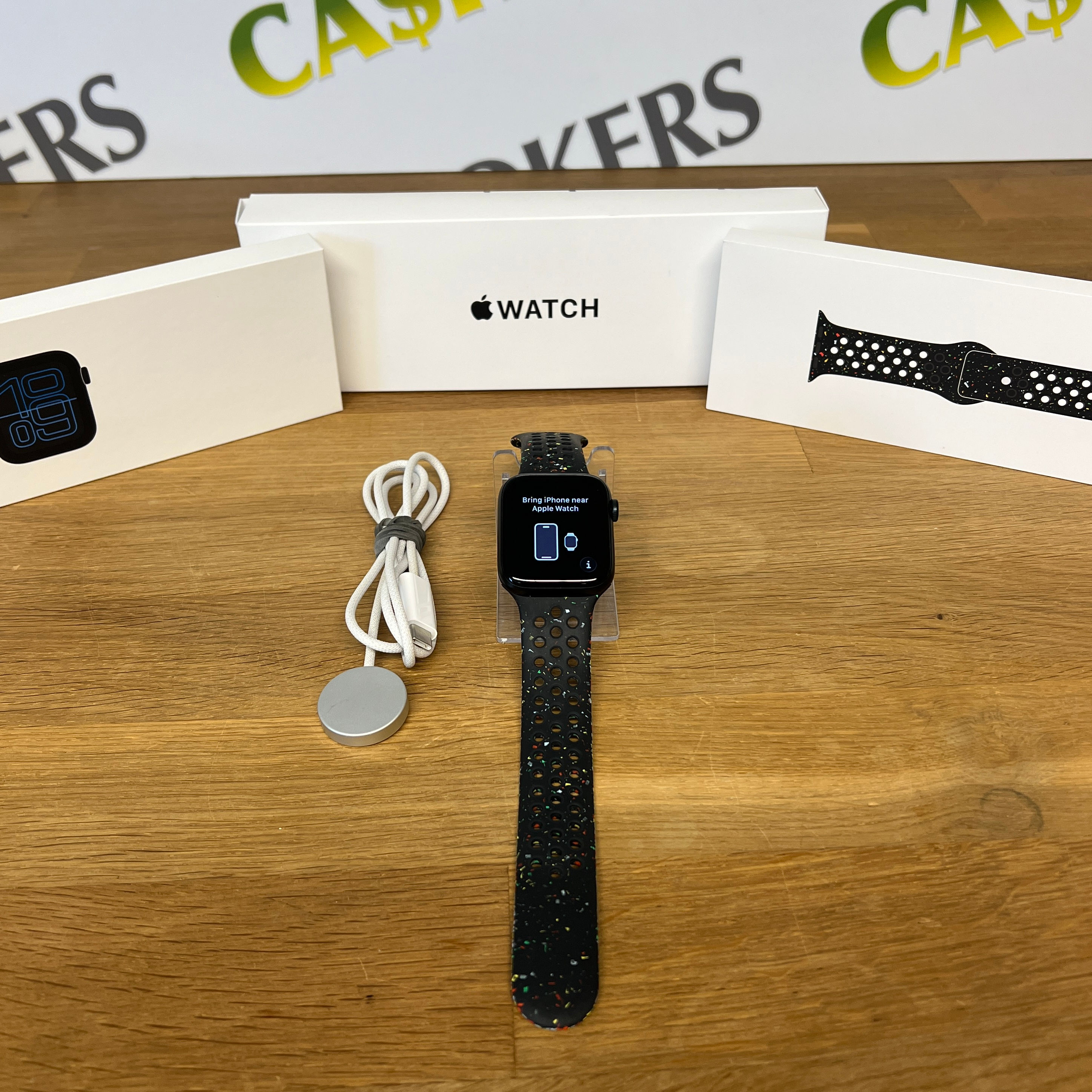 Apple Watch Series SE 3 44mm - Boxed