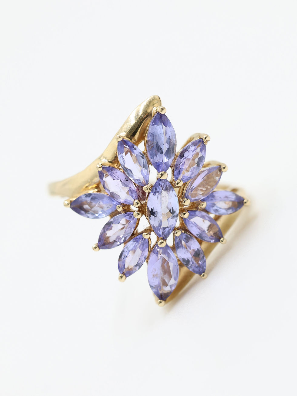 Thumbnail: 9ct Yellow Gold Iolite Twist Set Statement Flower Cocktail Ring
