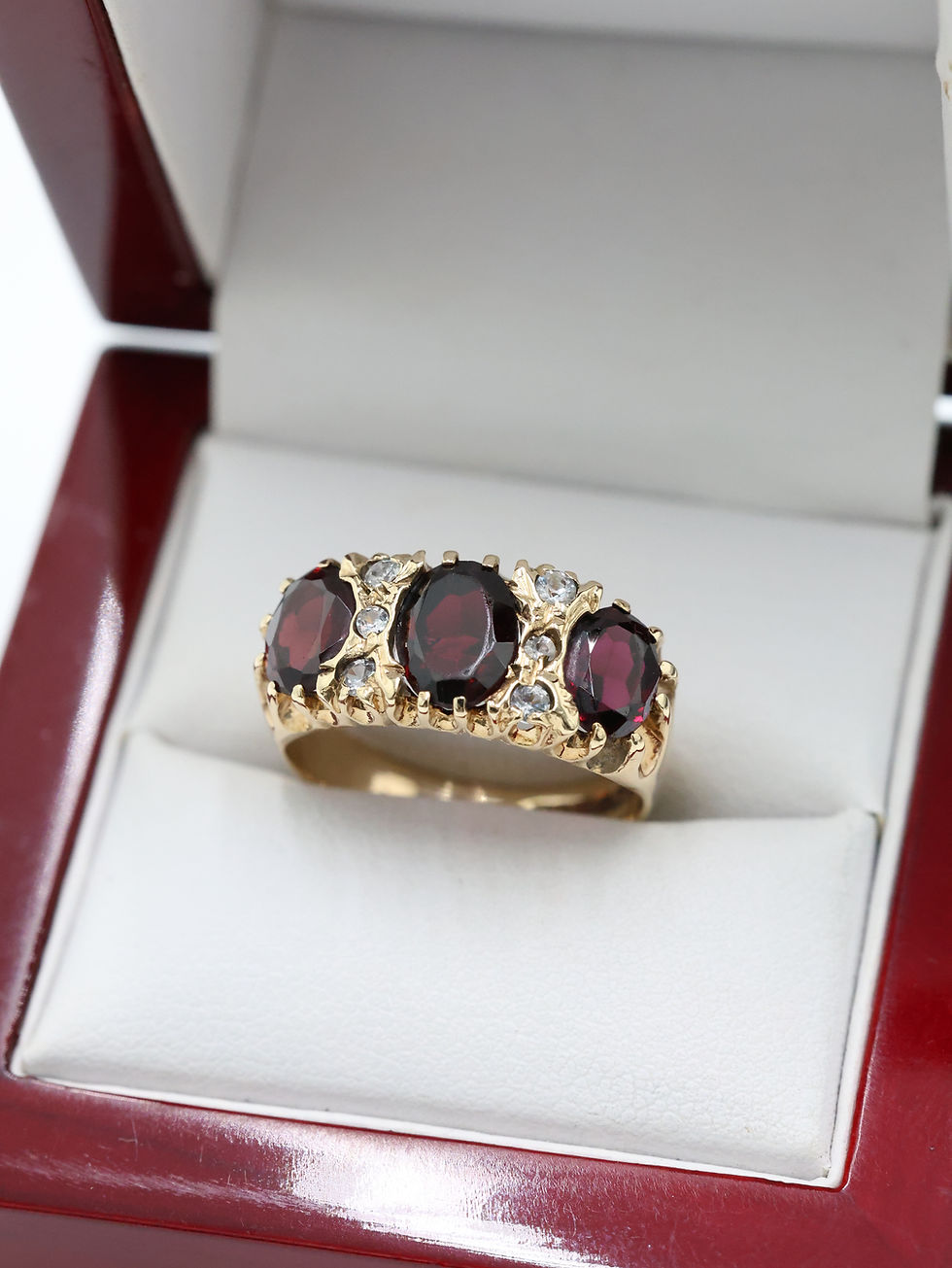 9ct Yellow Gold Garnet & Quartz Trilogy Ring
