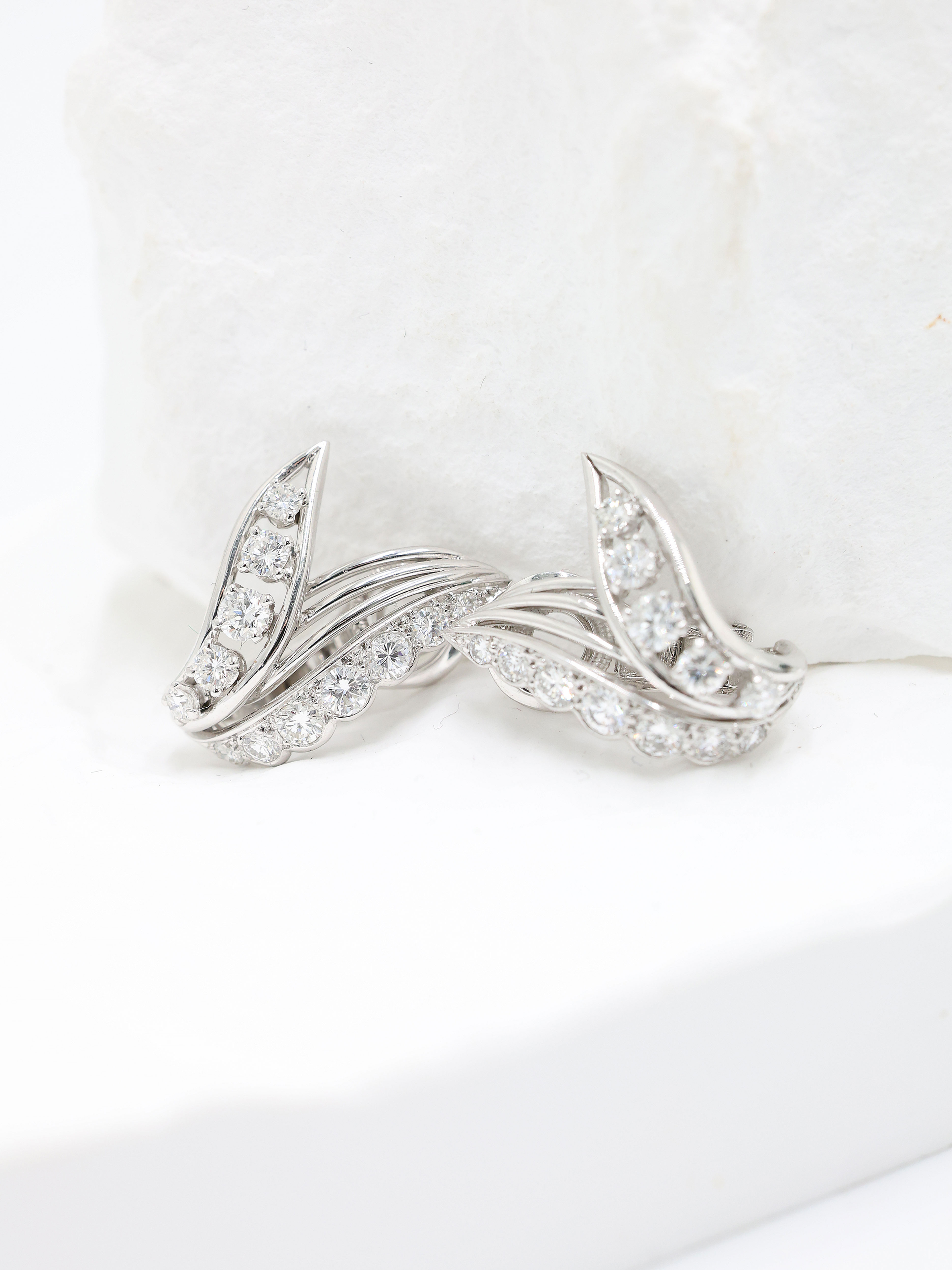 Rare 1940s Boucheron Paris 18ct White Gold 1.65 Carat Diamond Clip Ea