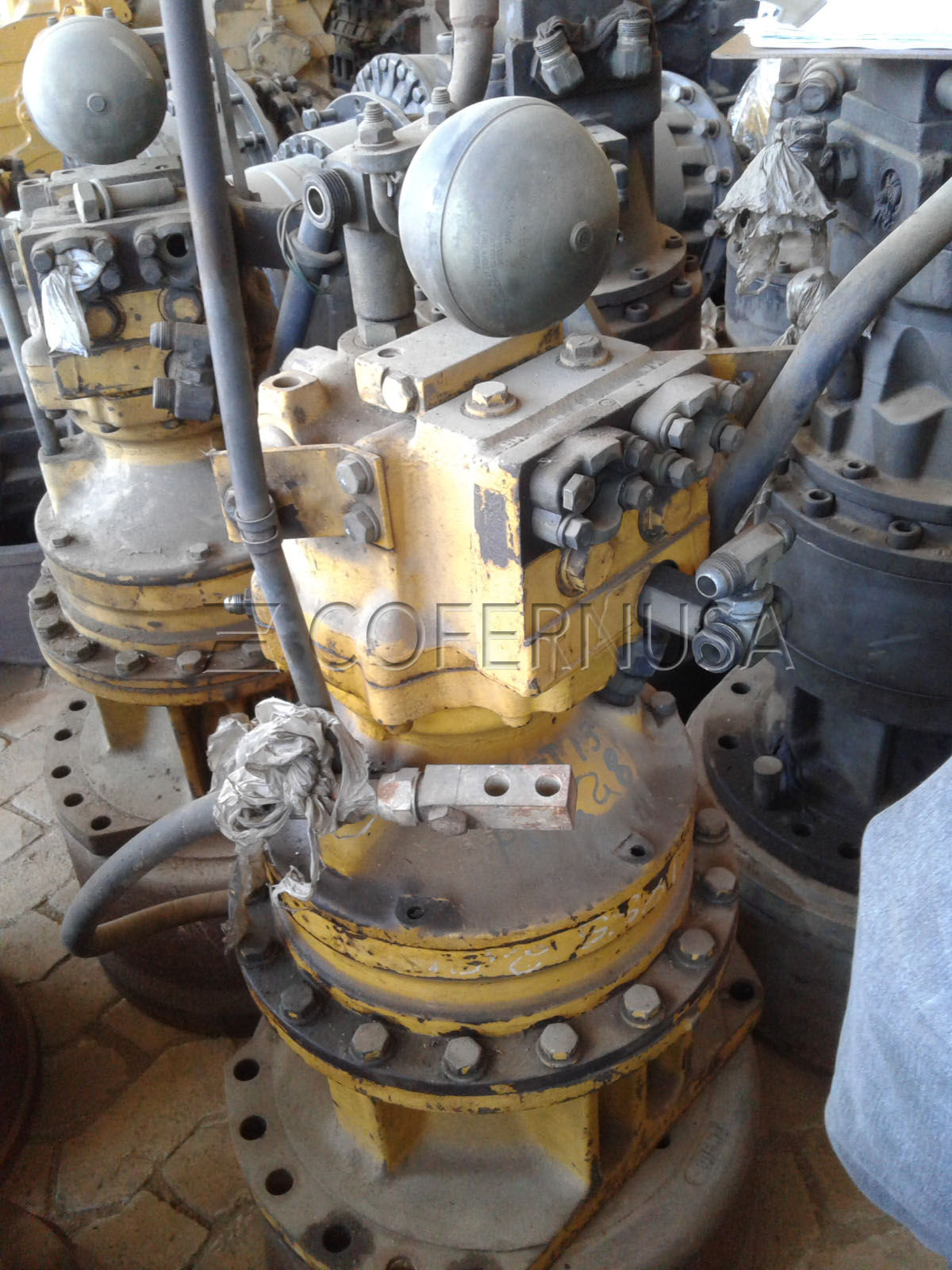 Motor de giro Escavadeira Komatsu PC228